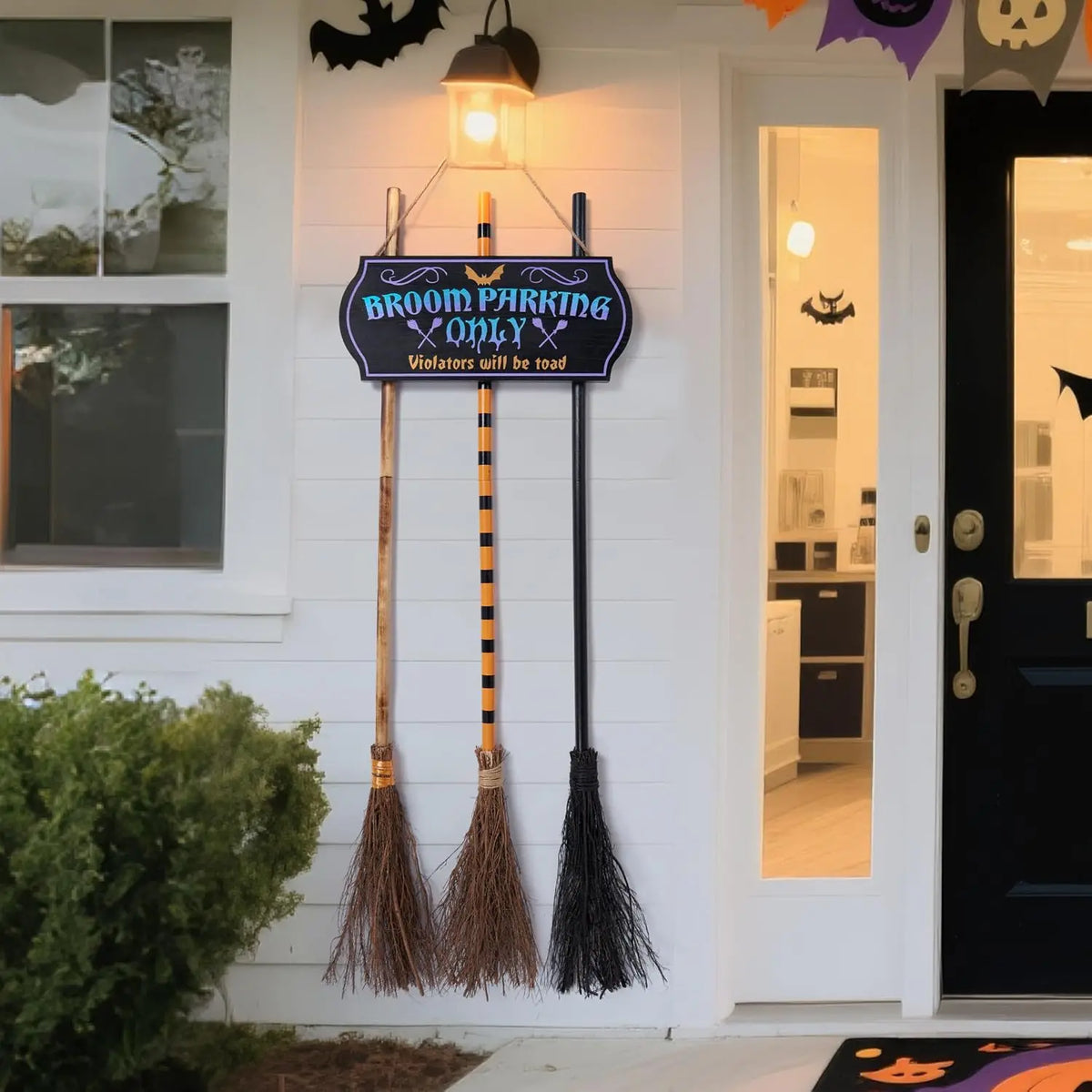 Halloween Broom Parking Sign with 3pcs Wooden Witches Brooms Halloween Decorations Outdoor Wooden Warning Sign for Front Porch Wall Decor Home Office Indoor