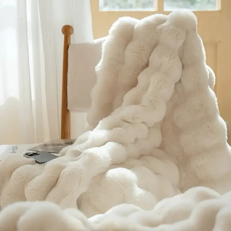 ROSEKIND Faux Rabbit Fleece Blanket, 100% Polyester Knitted Throw, 1610g