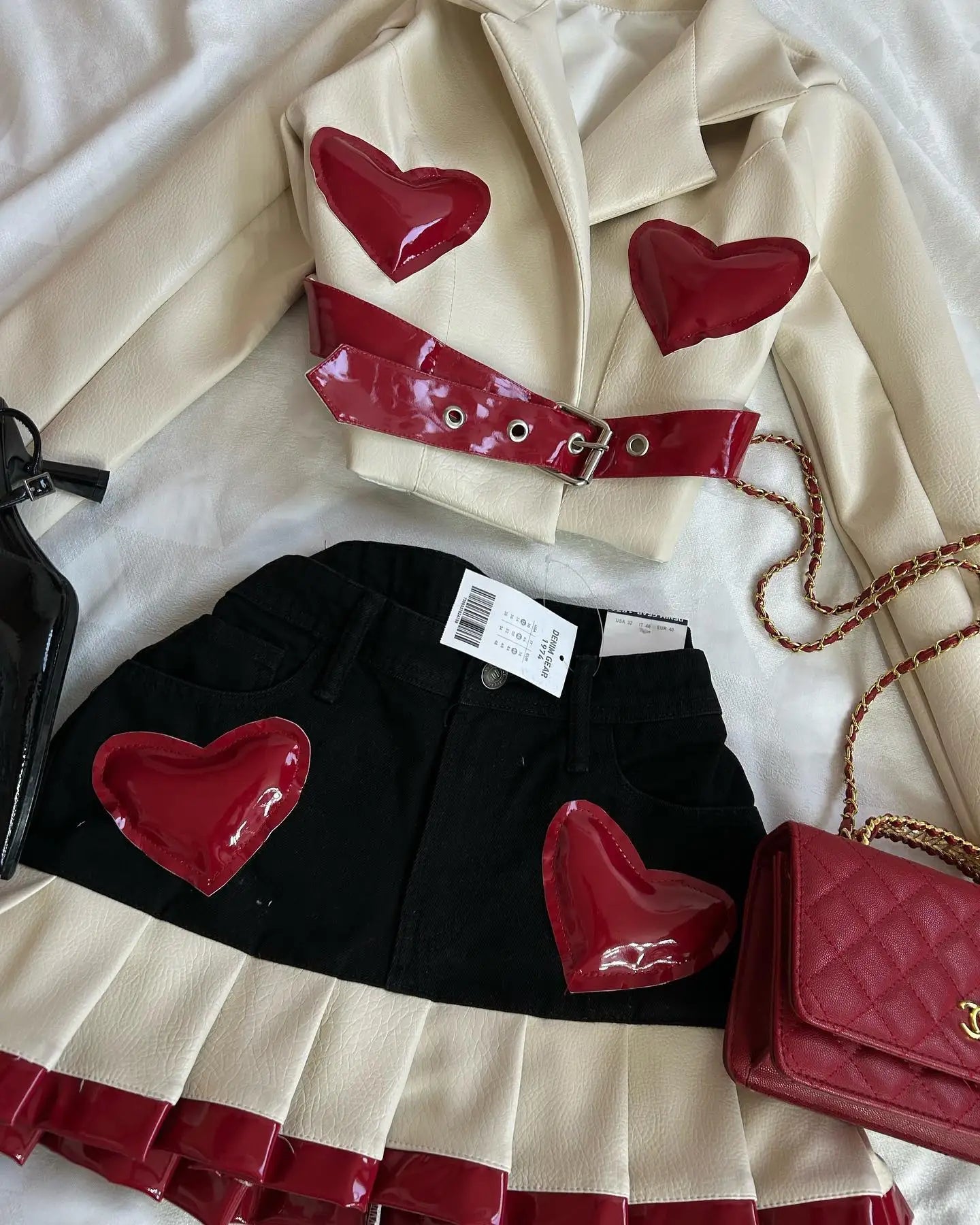 Y2K Womens Street Clothing Heart shaped Leather Clothing Two Punk Jacket Cut Denim Patchwork Retro Pleated Mini Skirt Jacket Set SS69