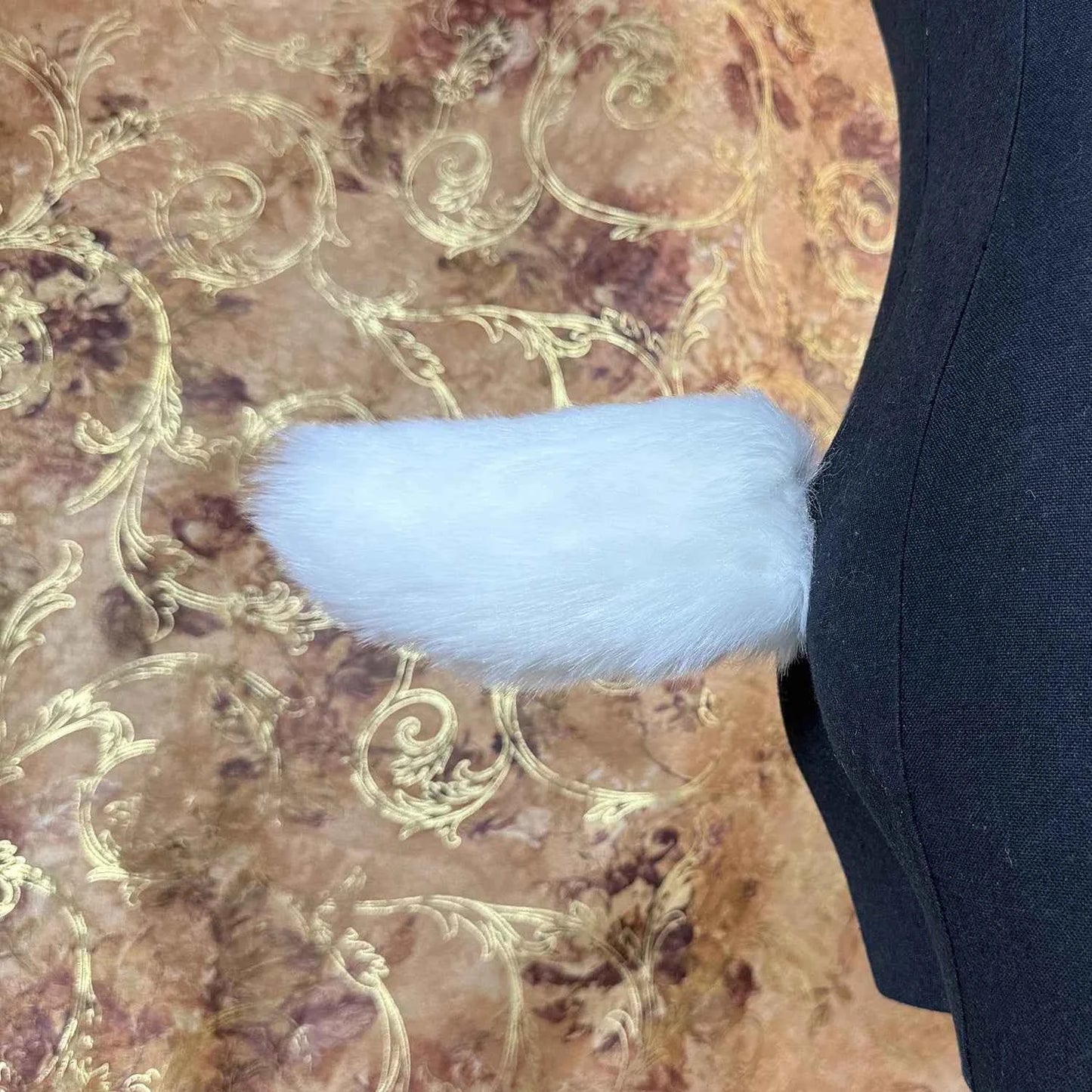 A Movable Rabbit Tail That Combines Voice Control, Swinging, and Patting Functions in One. Props for Role-playing and Performanc