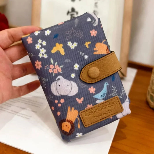 ISKYBOBCN Floral Print Short PU Leather Wallet with Zipper and Hasp Closure
