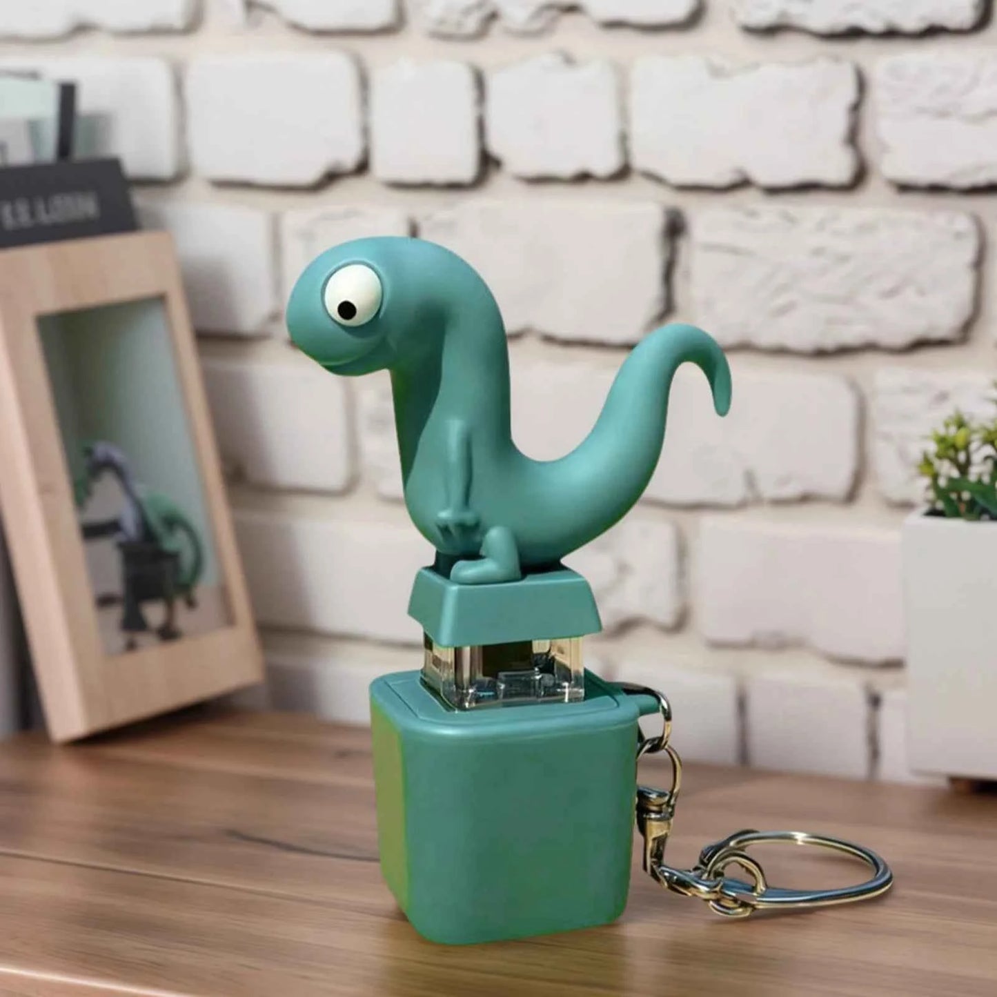 Funny Lizard Button Sound Keychain Rechargeable Lizard Keychain Fidget Keyring Toys With LED Colorful Lights for Stress Relief