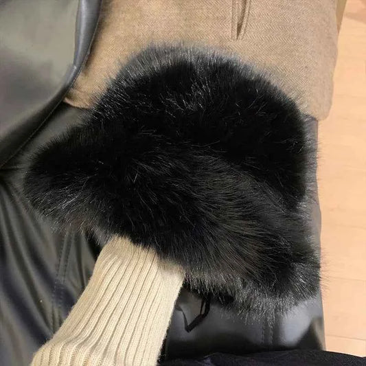 2025 Fluffy Faux Fur Bucket Hats Women Rabbit Fur Warm Thick Plush Winter Hat Lady Fashion Luxury Panama Furry Fisherman Cap Y2k