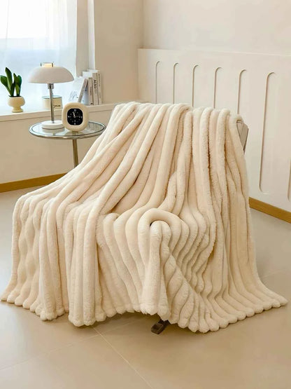 Luxurious Faux Rabbit Fur Throw Blanket, Flannel Fabric-Soft, Warm&Cozy for Couch, Bed, and Travel-Versatile,All-Season Gift.