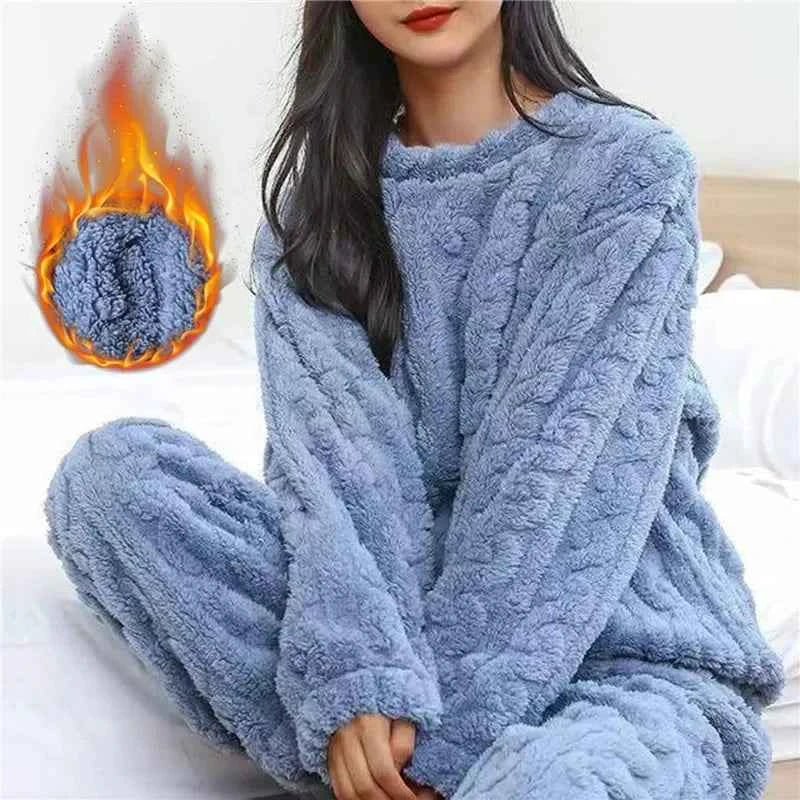 Soft Coral Velvet Jacquard Warm Pajama Set for Women Cozy Loungewear Outerwear for Winter Christmas Back to School Gift ﻿