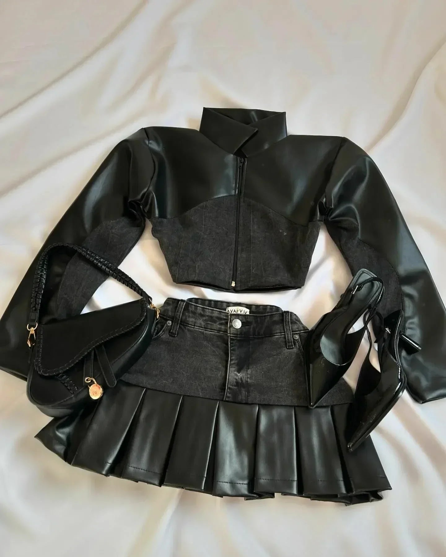 Fashion Trendy Leather Suit Twopiece Set Women Y2k Harajuku Gothic Heart Shaped Short Jacket Denim Splicing Sexy Miniskirt Suit SS69 52.69 Two piece set1 / S