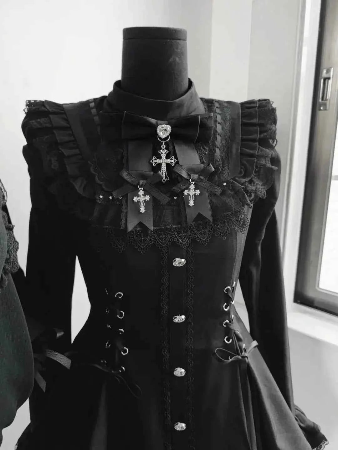 2025 Autumn Gothic Lolita Dress Sweet Heart Black Bow - Elegant Long Sleeve Short Dress with Lace Trim Slim Fit Waist for Women