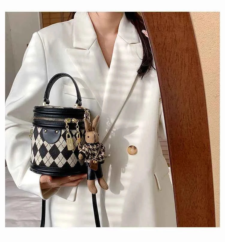 Women's Bag for Women Fashion Luxury Designer Zipper Small Handbags For Women Leather Bucket Shoulder Bag 2023 New Trend Pendant