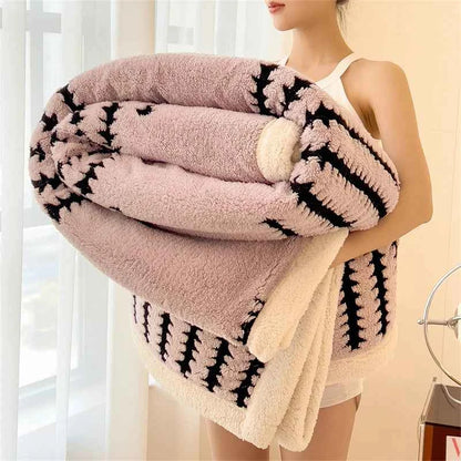 Thicken Warm Flannel Blanket Super Soft Fluffy Queen Blanket Single Double Size Cozy Skin-friendly Multifunctional Nap Blanket
