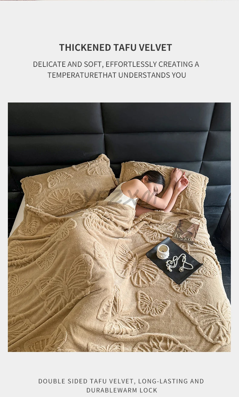 Coral Fleece Blanket with 3D Butterfly Pattern - Soft & Warm