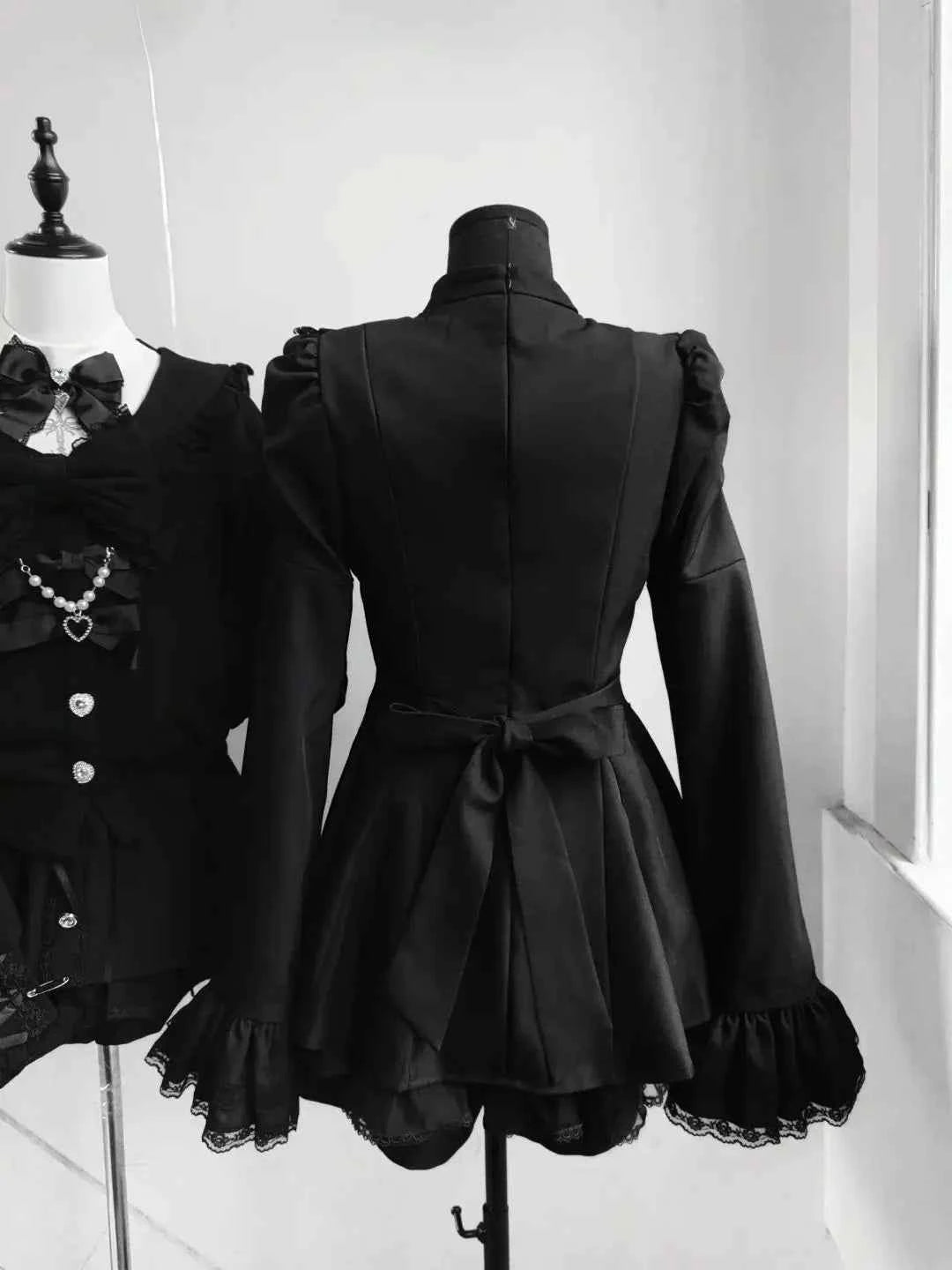2025 Autumn Gothic Lolita Dress Sweet Heart Black Bow - Elegant Long Sleeve Short Dress with Lace Trim Slim Fit Waist for Women