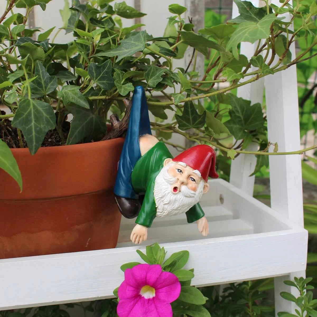 1pcs funny dwarves, dwarves with pants hanging branches, fun flowerpot pendants, resin crafts