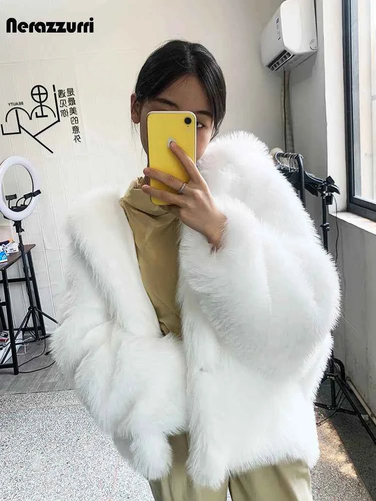 Nerazzurri Autumn Winter Oversized White Black Warm Shaggy Hairy Faux Fur Coat Women with Hood Loose Casual Fluffy Jacket 2023