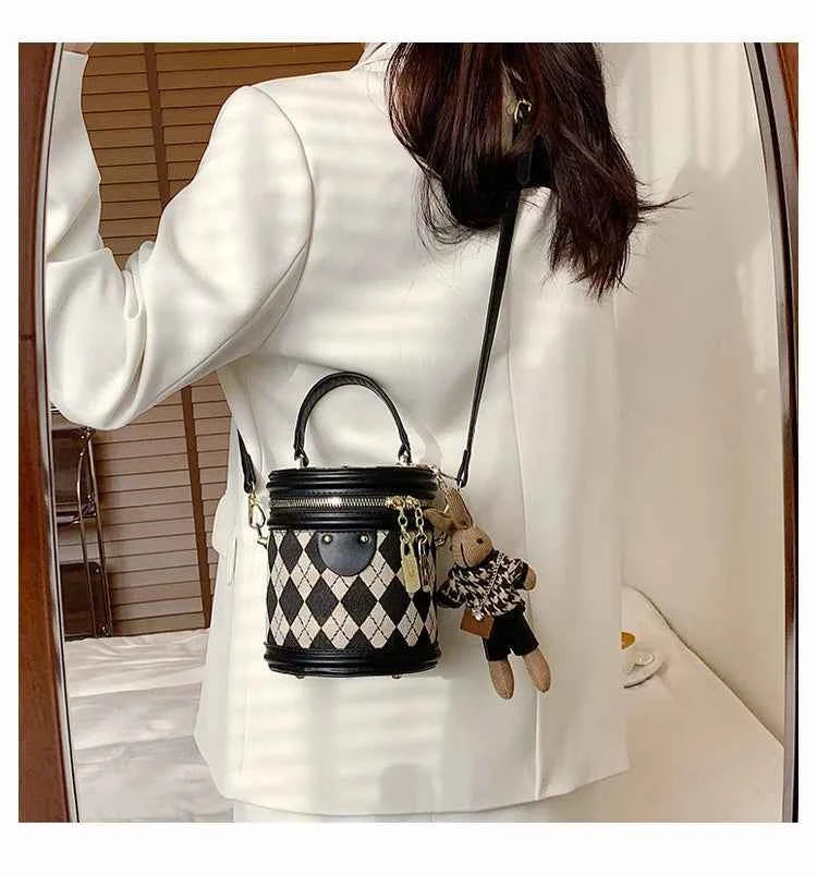 Women's Bag for Women Fashion Luxury Designer Zipper Small Handbags For Women Leather Bucket Shoulder Bag 2023 New Trend Pendant