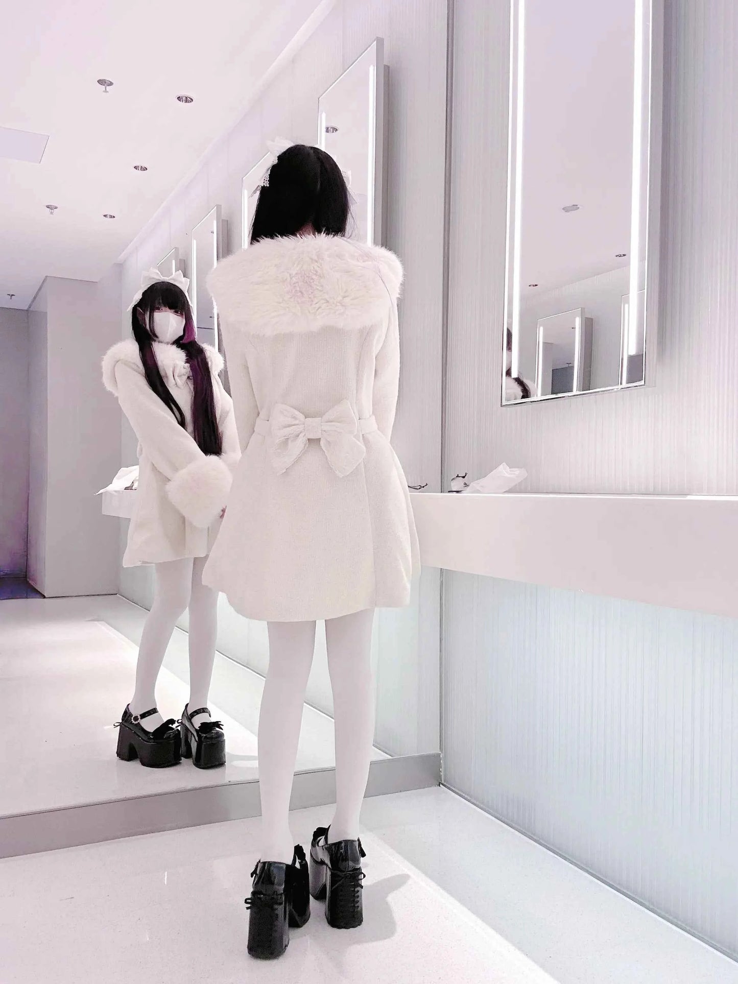 Original Japanese Mass-Produced Lace Jackets Girls Women Cute Bow Waist Cinch Heavy Drill Button Slim Fit Elegant Black Coat
