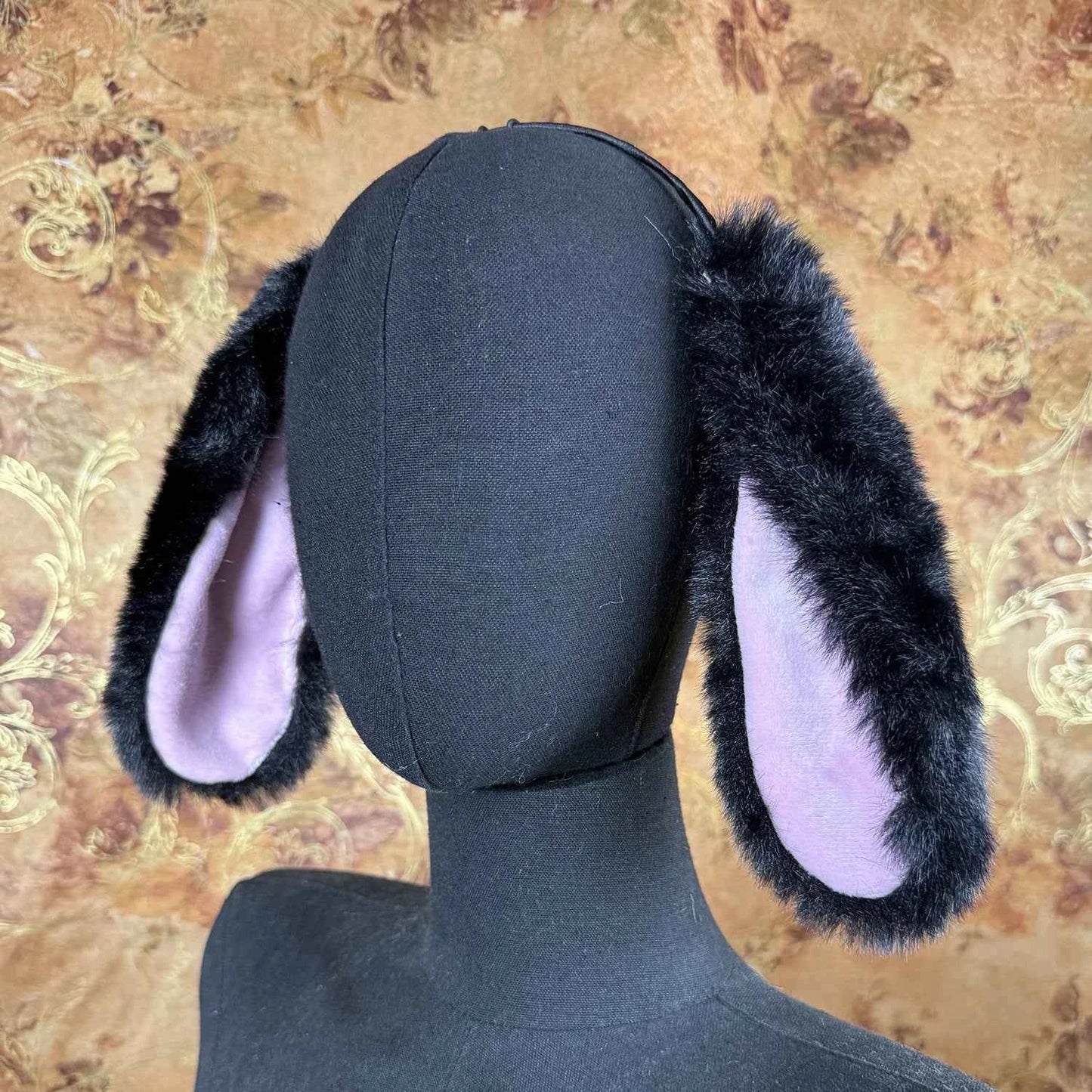 A Movable Rabbit Tail That Combines Voice Control, Swinging, and Patting Functions in One. Props for Role-playing and Performanc