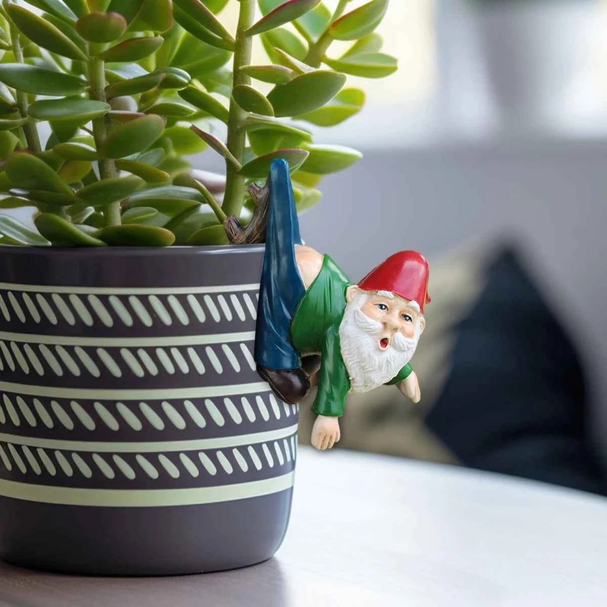 1pcs funny dwarves, dwarves with pants hanging branches, fun flowerpot pendants, resin crafts