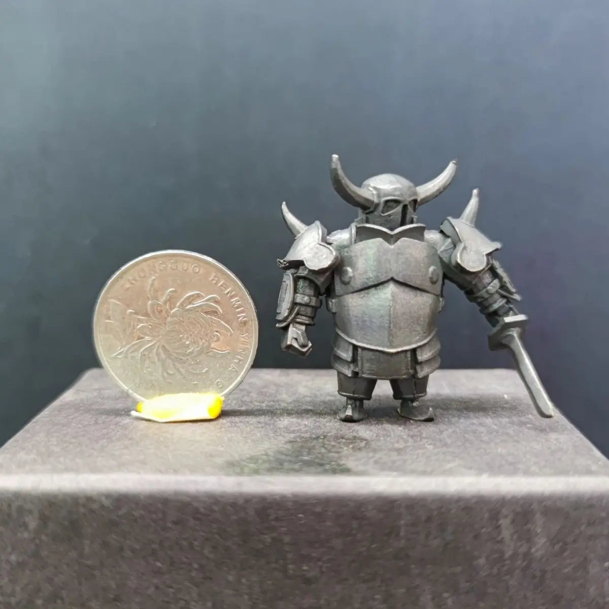 Brass Make Old Hog Rider Action Figures Miniature Ornament Accessories Super Knight Mini Desktop Car Interior Model Figurine SS69