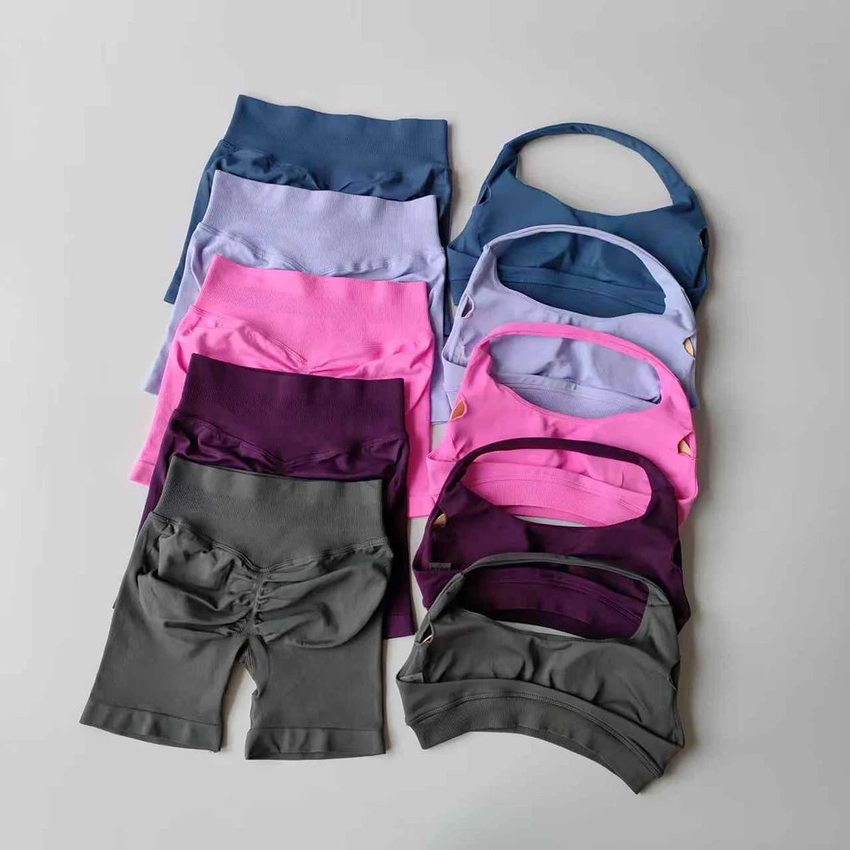 2 Pieces Yoga Suit for Women Seamless Fitness Gym Clothes Halter Sports Bra Matching Impact Shorts Workout Sets Gym Outfit SS69
