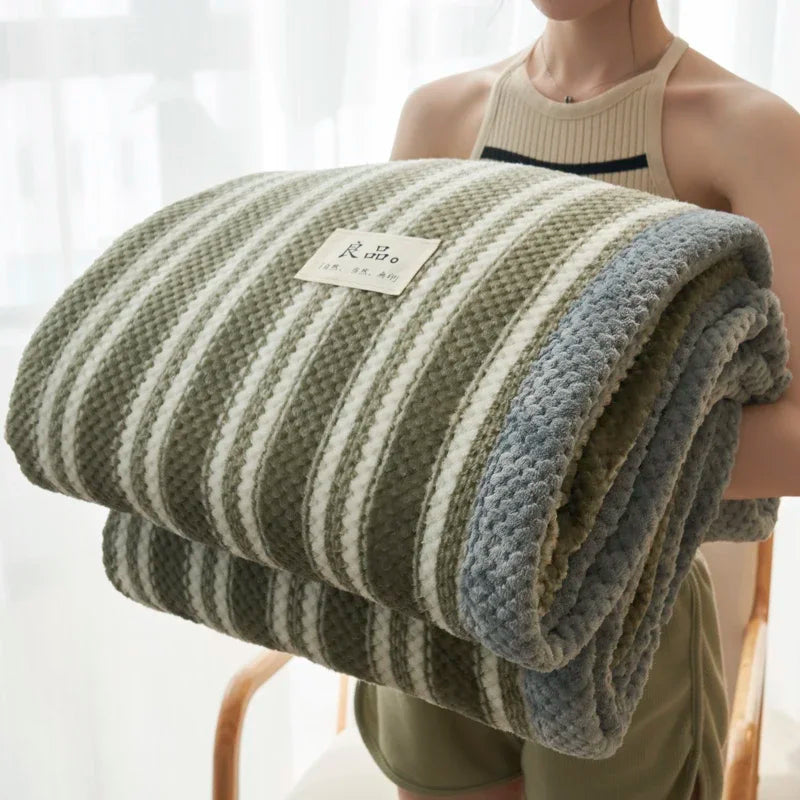 SS69 Handmade Chenille Knit Throw Blanket, Plaid Pattern, Machine Washable