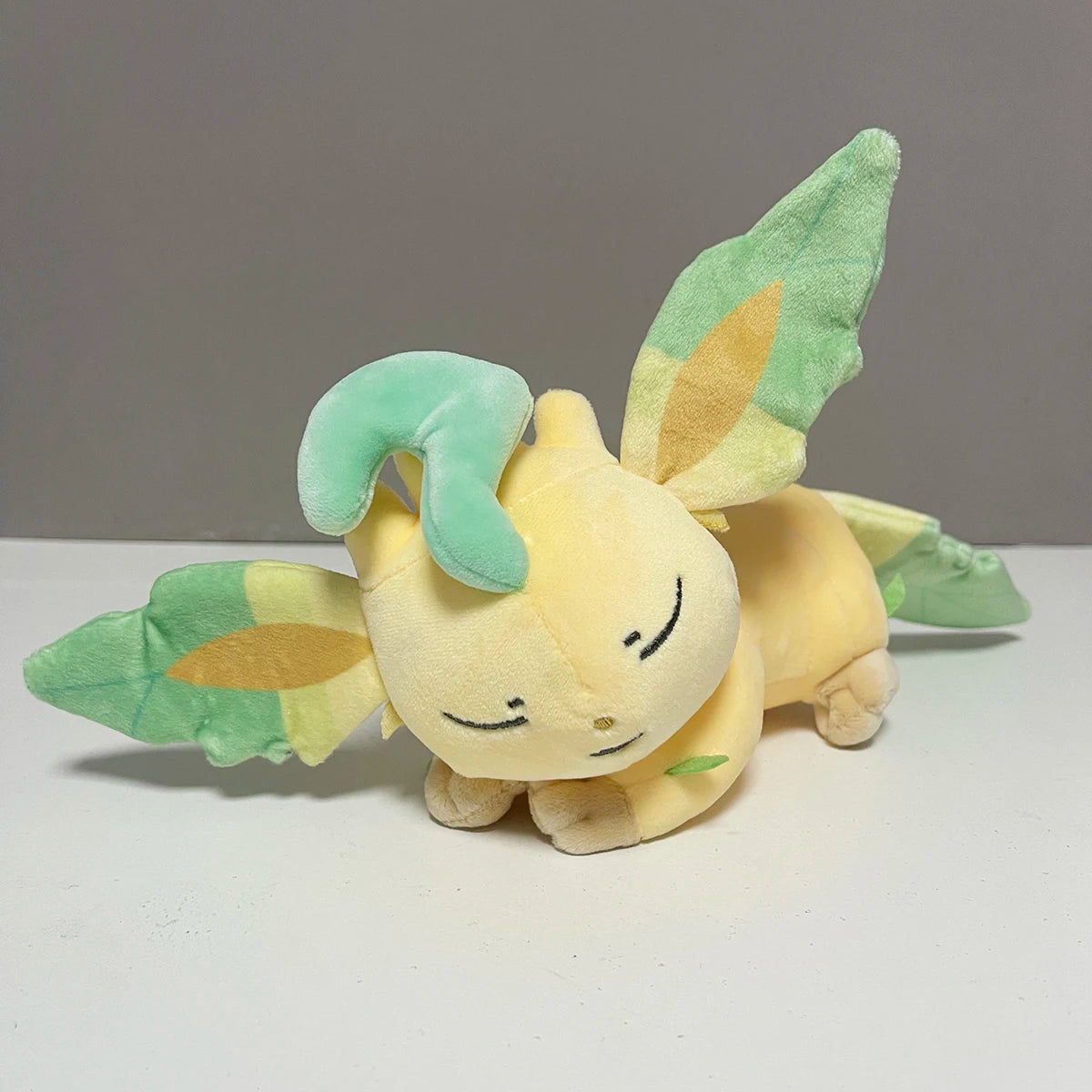 Anime Eeveelution Eevee Espeon Umbreon  Vaporeon Peluche Doll Sylveon Sprigatito Charizard Plush Toys Stuffed Plushies Doll Gift