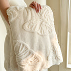 Coral Fleece Blanket with 3D Butterfly Pattern - Soft & Warm