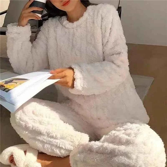 Soft Coral Velvet Jacquard Warm Pajama Set for Women Cozy Loungewear Outerwear for Winter Christmas Back to School Gift ﻿