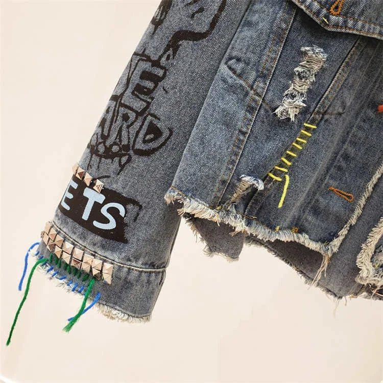 2025 Spring Autumn Women Street Fashion Graffiti Denim Jacket Female Short Frayed Raw Cut Rivet Jacket Fringe Jean Coat Outwear SS69