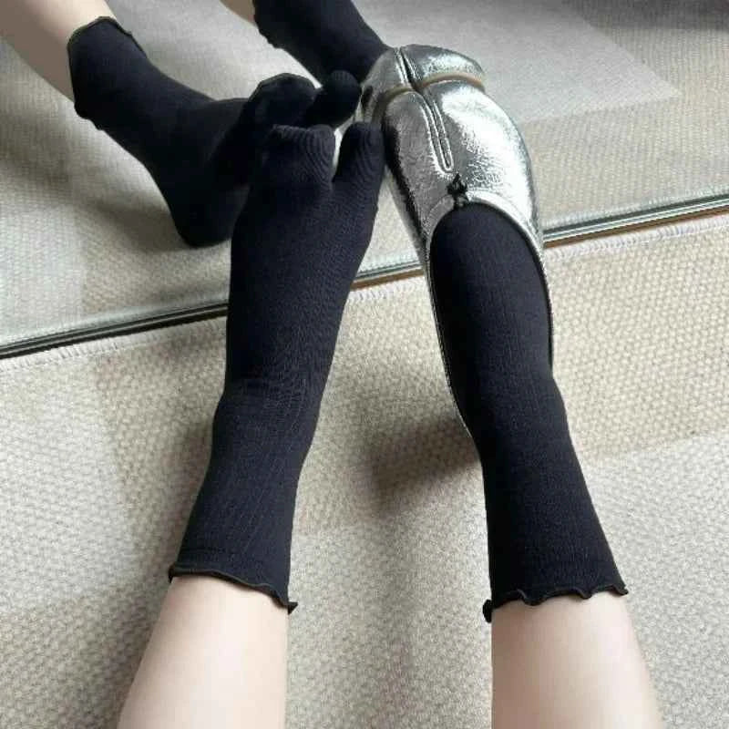 Japanese Ruffled Edge Cotton Split Toe Socks Solid Color Two-Toed Sock Unisex Harajuku Simple Tabi Socks High Elastic Hosiery