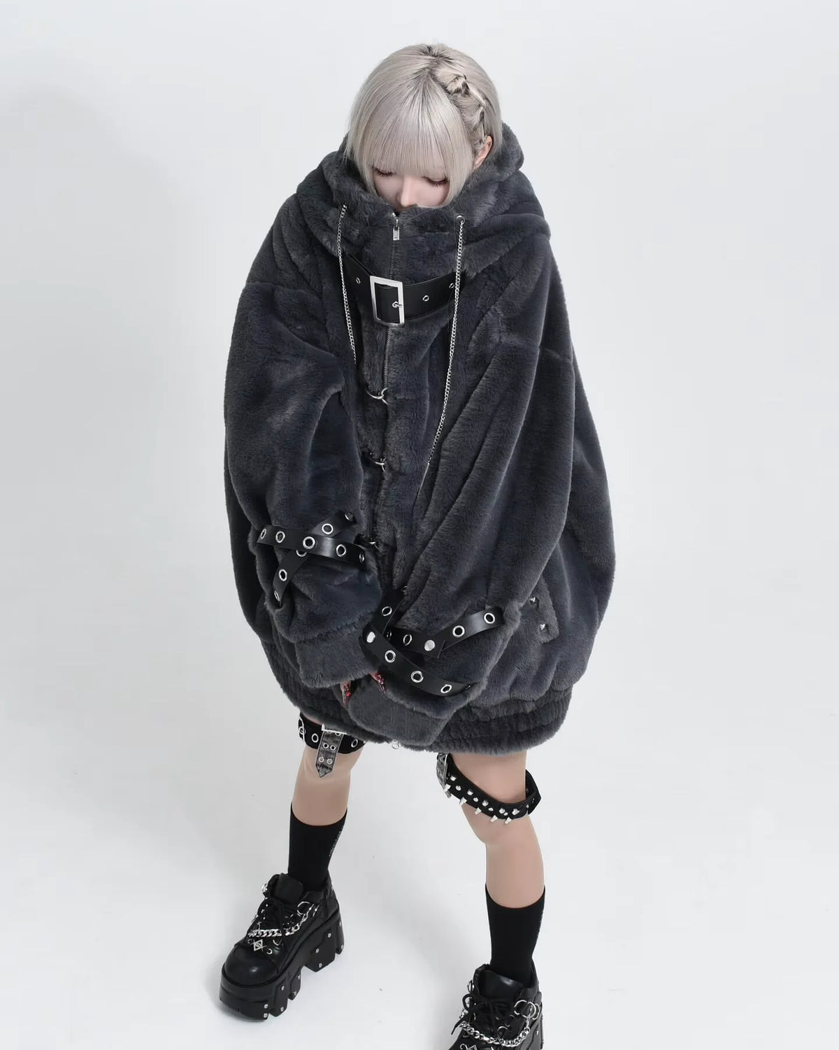 Lautaro Autumn Winter Thick Warm Faux Fur Coat Women with Hood Zipper Luxury Japanese Style Punk Harajuku Fluffy Jacket 2026