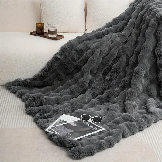 ROSEKIND Faux Rabbit Fleece Blanket, 100% Polyester Knitted Throw, 1610g
