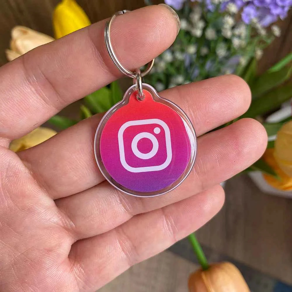 13.56MHz Epoxy NFC Key Card Instagram WhatsApp Facebook Snapchat NFC Tap Keychains