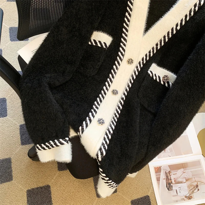 Vintage Elegant Plaid Knitted Cardigan Sweater For Women 2025 Autumn Winter Long Sleeve V-neck Tops Knitwear Fashion Chic Jumper SS69