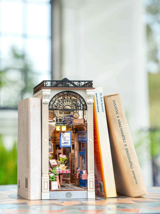 Robotime Rolife Maquetas Book Nooks Sets for Home Bookshelf Decoration Pre-colored Easy assembly Arcade Dating DIY Kits