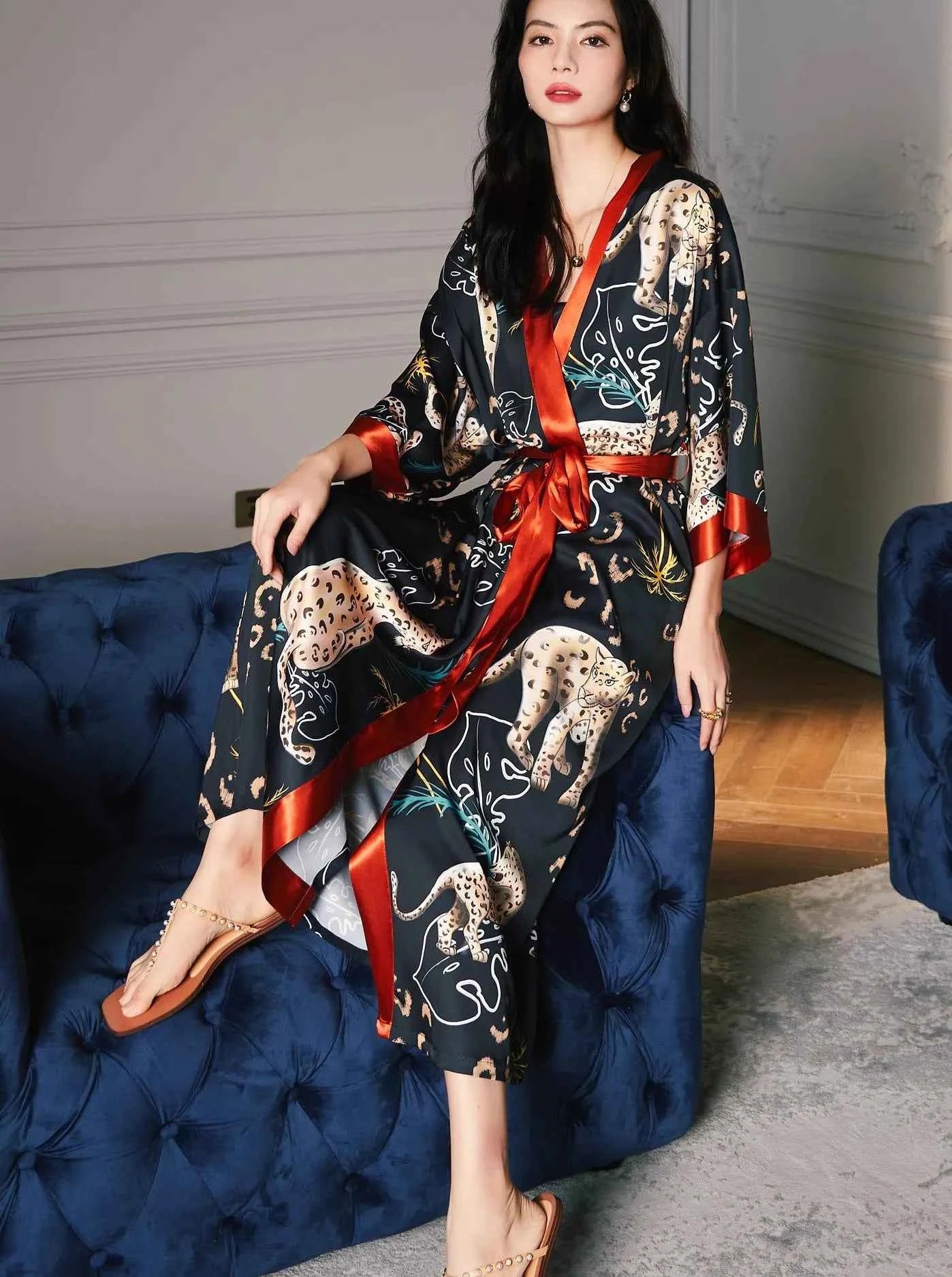 Daiwor Kout Silk Satin Robe for Women Long Japanese Kimono Robe Lightweight Soft Bathrobe Summer Luxury Dressing Gown