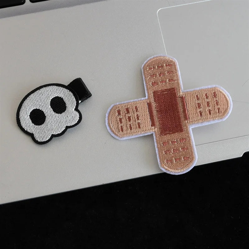 1 pair Gothic Loli Black Sweet Cross Love Hair Clip Skull Punk Hairpin Hot Girl Y2K Harajuku Earth Cool Hair Accessories SS69