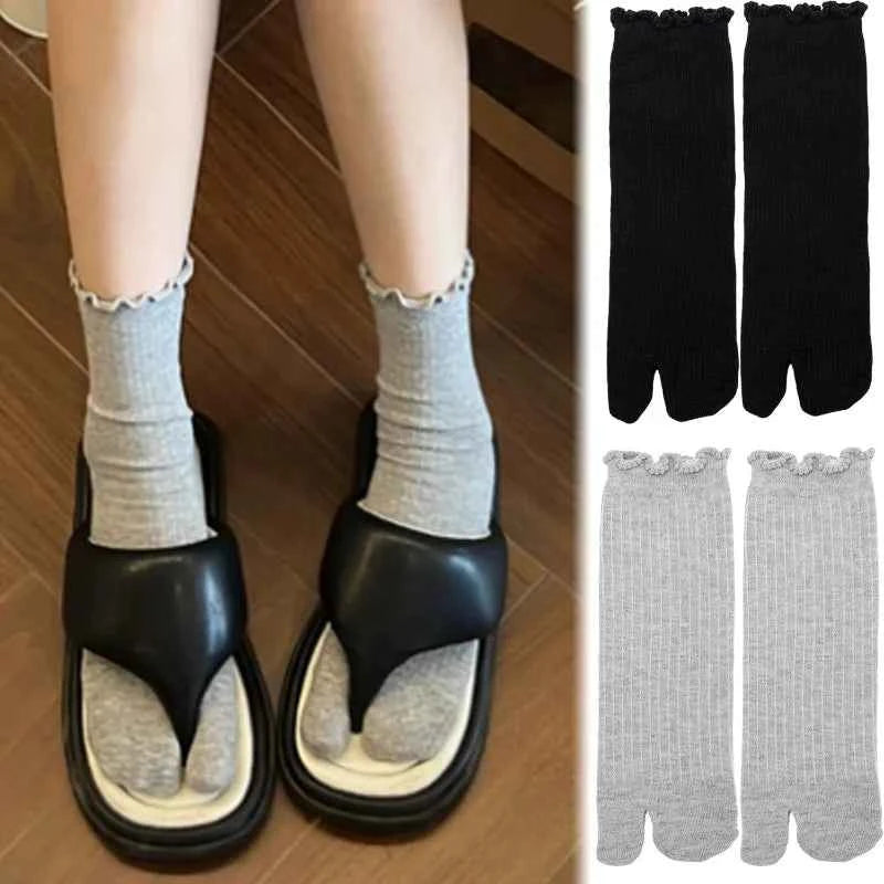 Japanese Ruffled Edge Cotton Split Toe Socks Solid Color Two-Toed Sock Unisex Harajuku Simple Tabi Socks High Elastic Hosiery