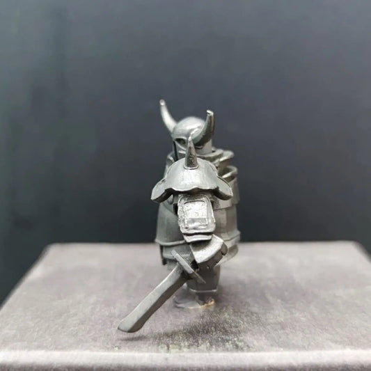 Brass Make Old Hog Rider Action Figures Miniature Ornament Accessories Super Knight Mini Desktop Car Interior Model Figurine SS69