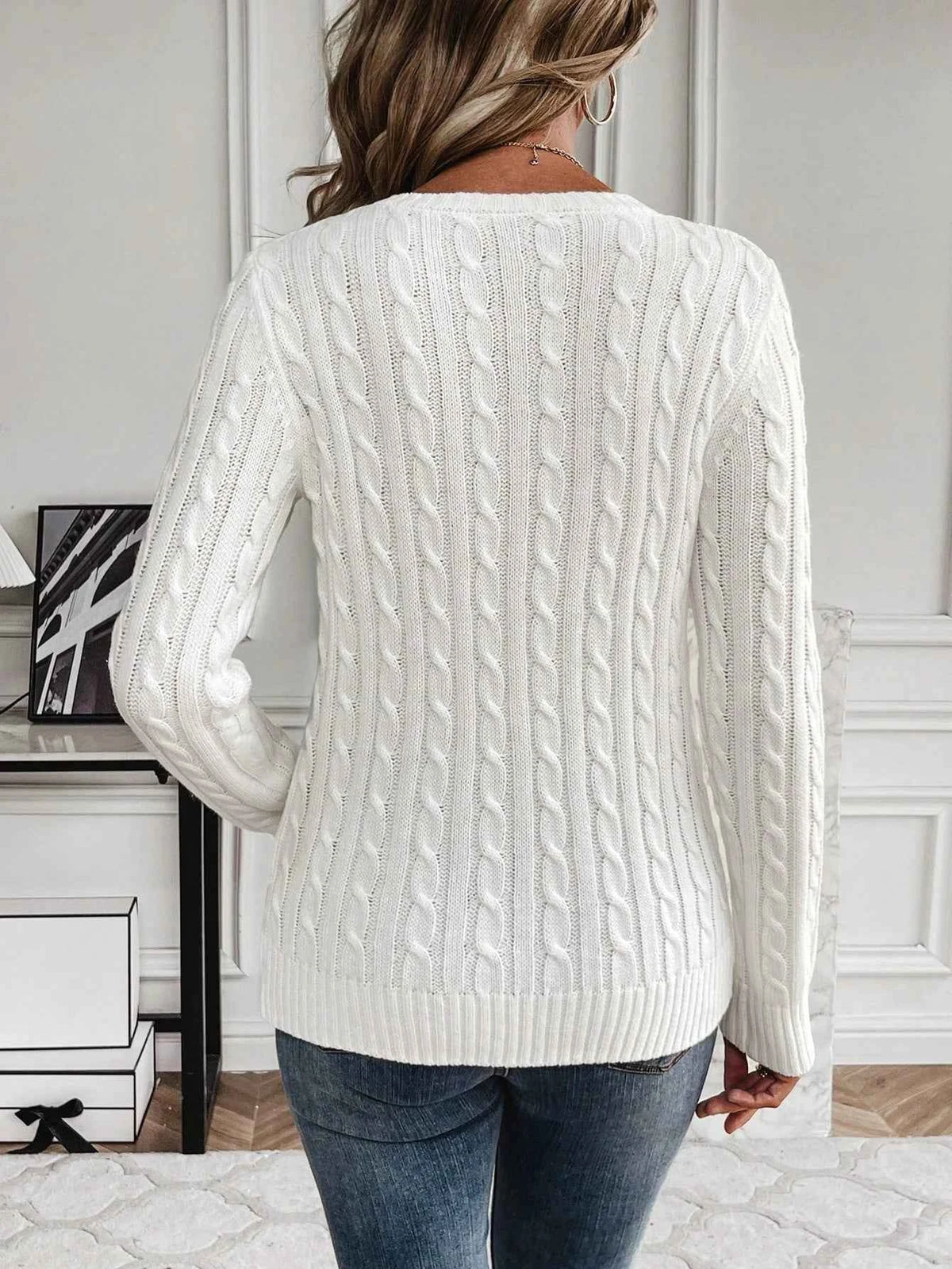 Women's Autumn and Winter Solid Color Round Neck Pullover Long Sleeved Knitted Sweater