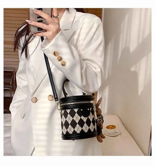 Women's Bag for Women Fashion Luxury Designer Zipper Small Handbags For Women Leather Bucket Shoulder Bag 2023 New Trend Pendant
