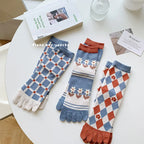 Womens Autumn And Winter Pure Cotton Five Finger Socks Printed Split Toe Socks Vintage Comfortable Socks