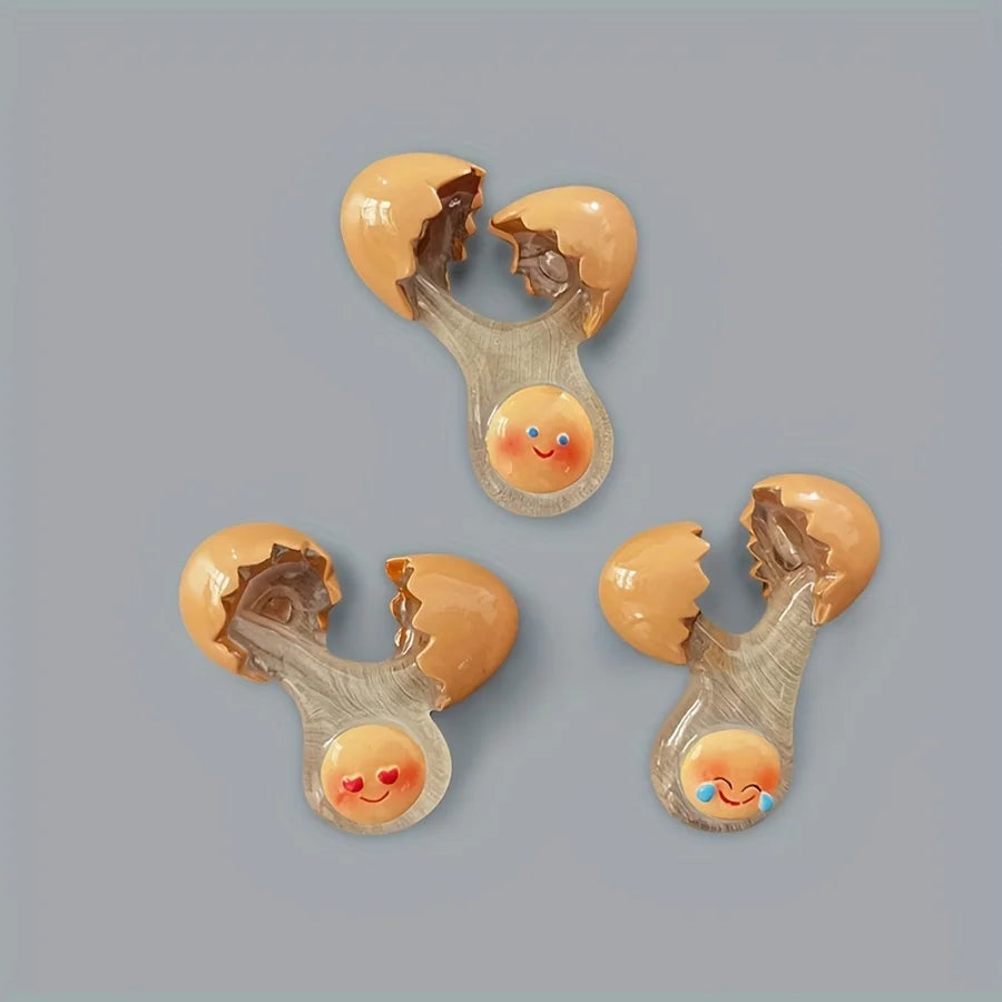 1-Pack Cute Smiling Chick Broken Eggshell Refrigerator Magnets, Round Plastic Kitchen Decor, Fun Cartoon Egg Fridge Magnets SS69