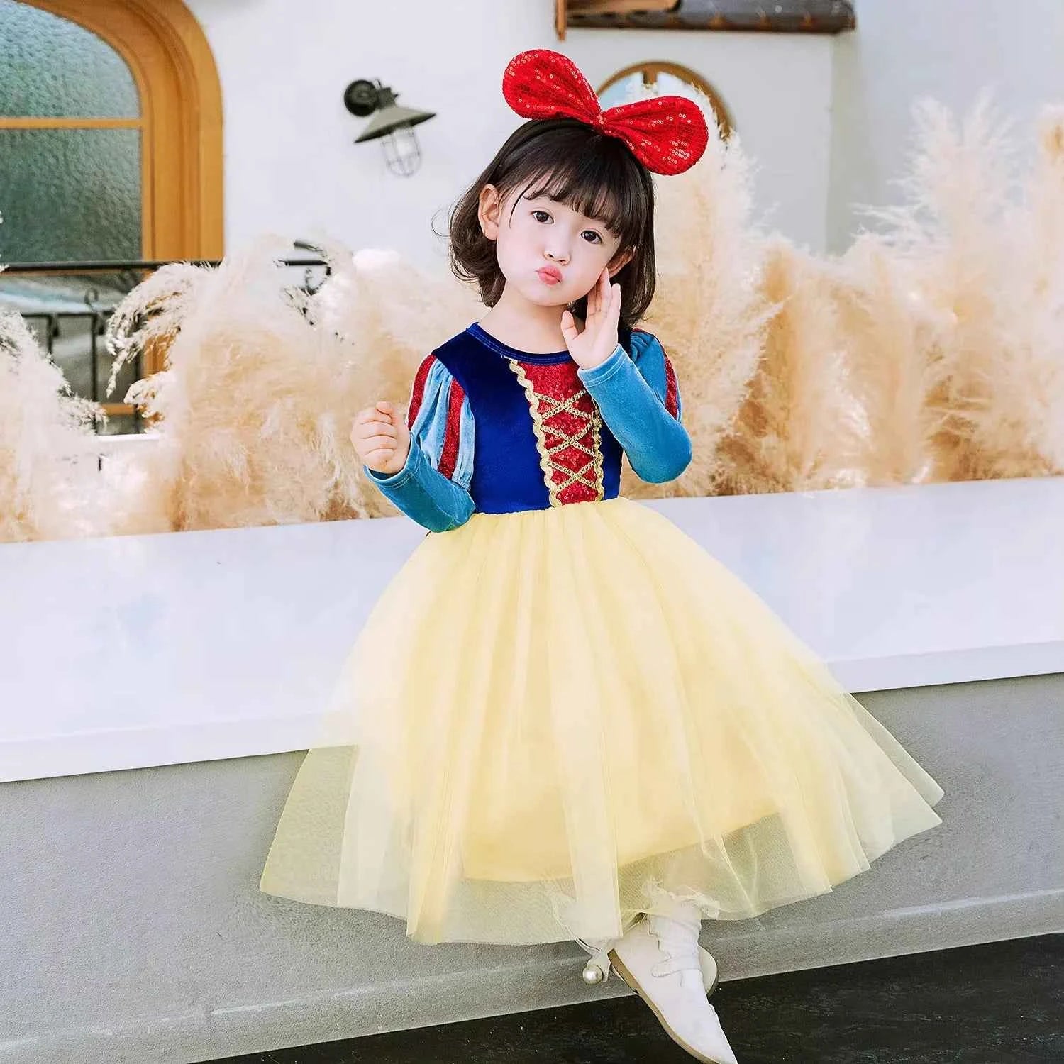 Disney Halloween New Movie Snow White Princess Dress Girl Cosplay Yellow Snow White Party Yellow Stripe Dress Accessories Suit