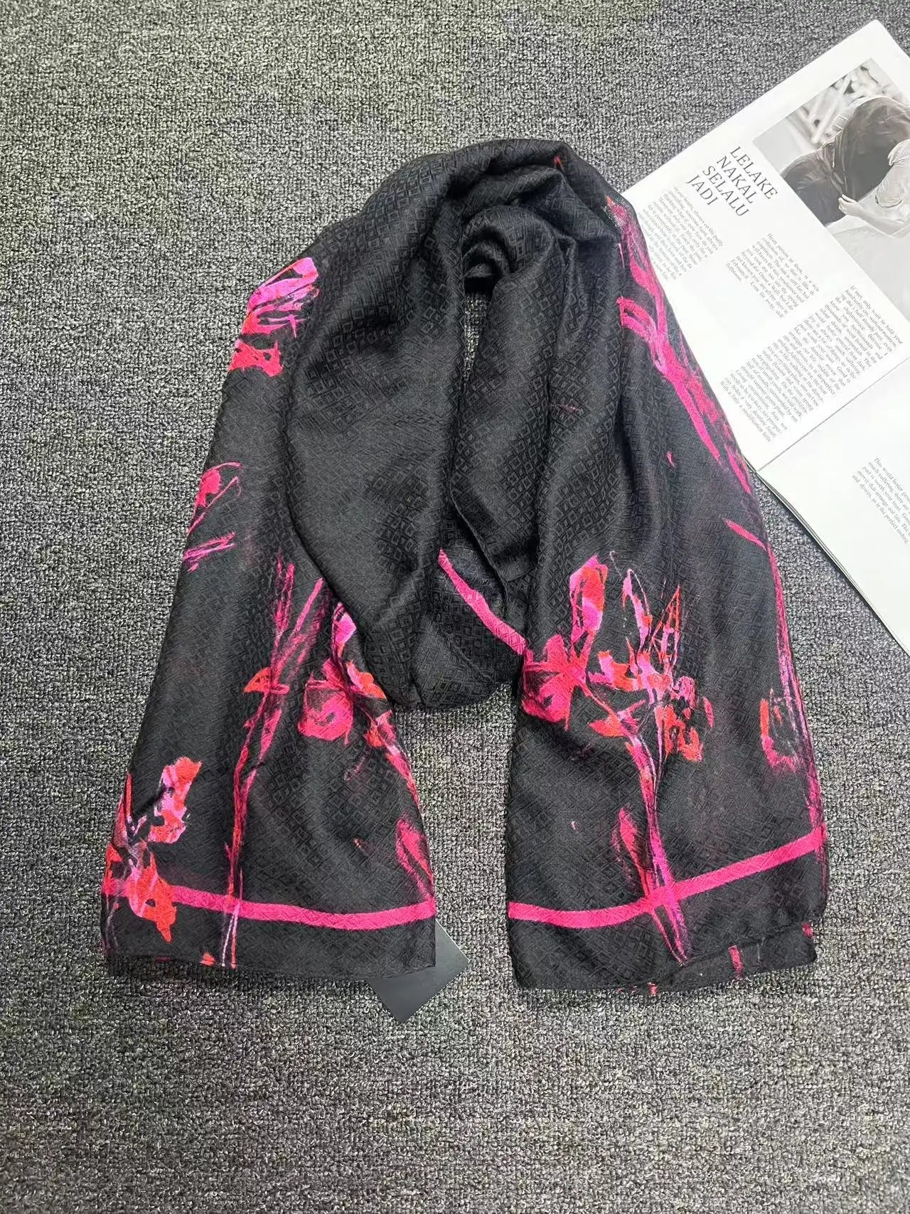 Foreign Trade Original Order Spanish Fashion New Product Knitted Embroidery Printed Outdoor Beach Sunshade Women's Scarf SS69 17.69 10