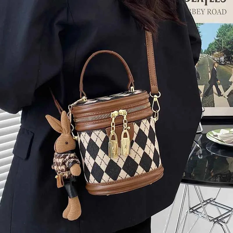 Women's Bag for Women Fashion Luxury Designer Zipper Small Handbags For Women Leather Bucket Shoulder Bag 2023 New Trend Pendant