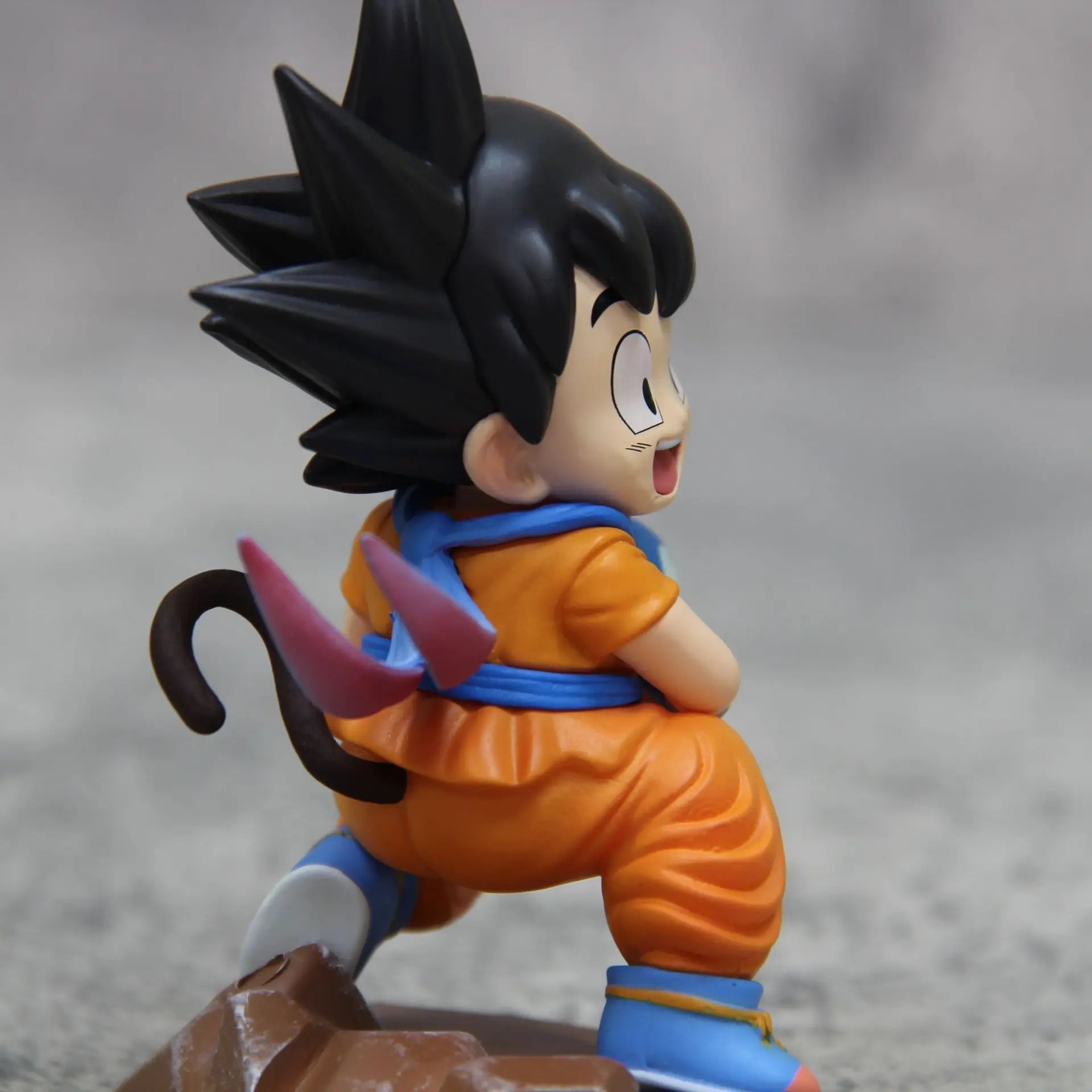 Dragon Ball Childhood Little Goku Hugs Puer Ya Mu Tea Little Follower Figures Doll Pvc Model Statue Collection Toys Ornamen Gift SS69