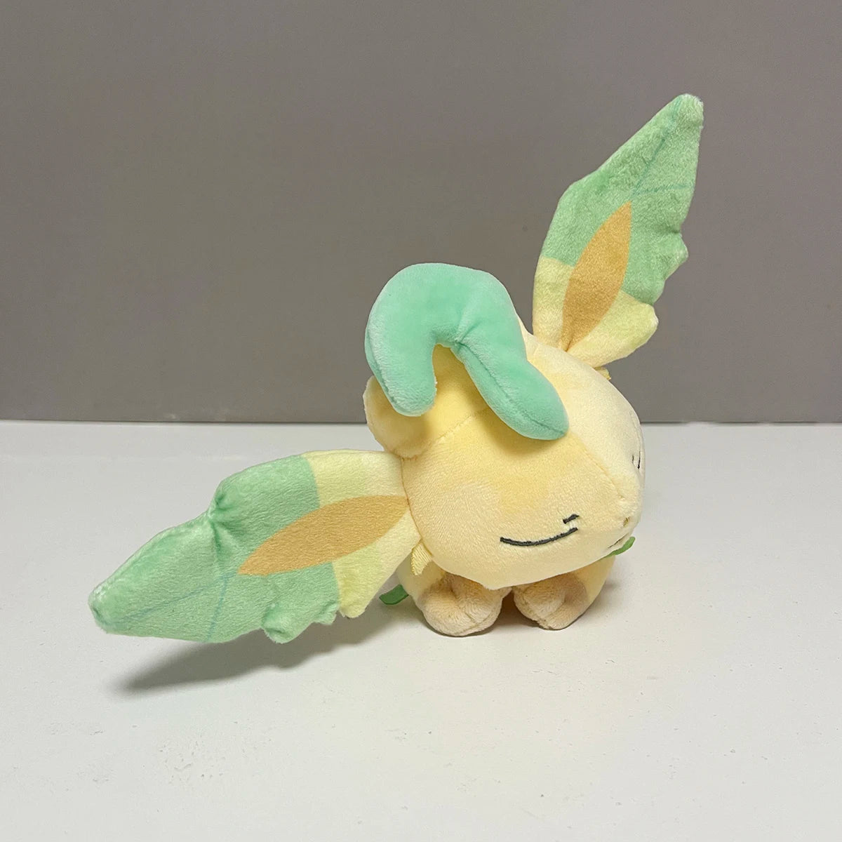 Anime Eeveelution Eevee Espeon Umbreon  Vaporeon Peluche Doll Sylveon Sprigatito Charizard Plush Toys Stuffed Plushies Doll Gift