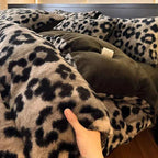Four-piece Set Thickened Thermal Fleece Flange Coral Fleece Class A Leopard Print Rabbit Plush Quilt Cover Pillowcase Bed Sheet
