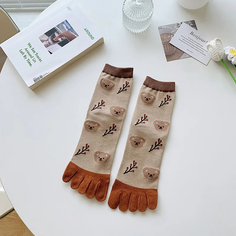 Womens Autumn And Winter Pure Cotton Five Finger Socks Printed Split Toe Socks Vintage Comfortable Socks