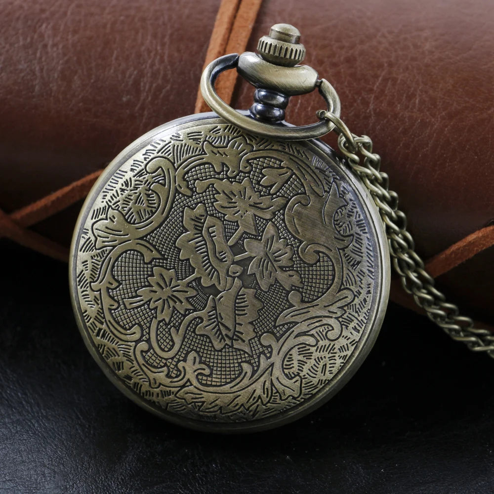Giant Badge Anime Quartz Pocket Watch High Quality Unisex Necklace Pendant Jewelry Gift for Men and Women Religio Masculino SS69